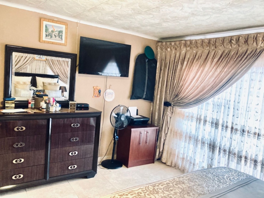 3 Bedroom Property for Sale in Mabopane Unit M North West